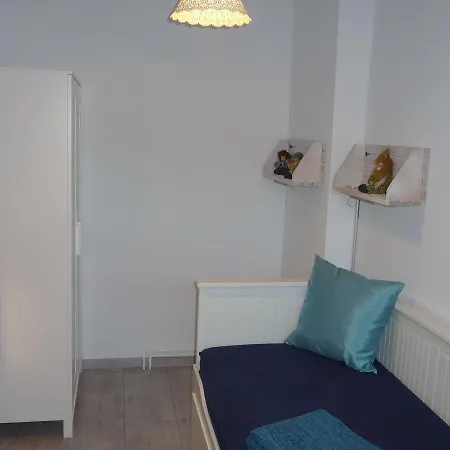 Vids10c15-fehaus-huus-oostsied